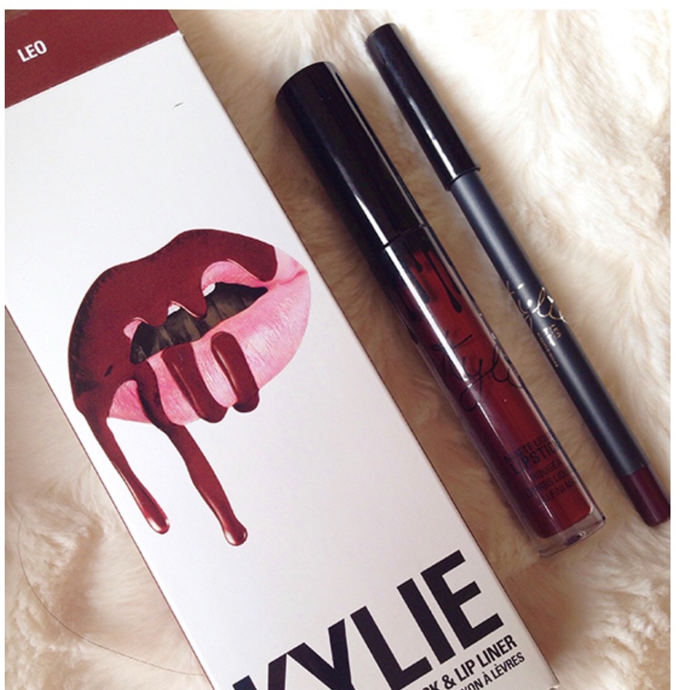 💯 Authentic Kylie “Leo” lipkit